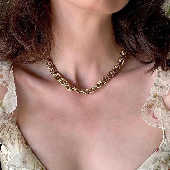 Vintage 80s Givenchy Woven Chain Link Gold Tone Chunky Necklace - Picture 3 of 5